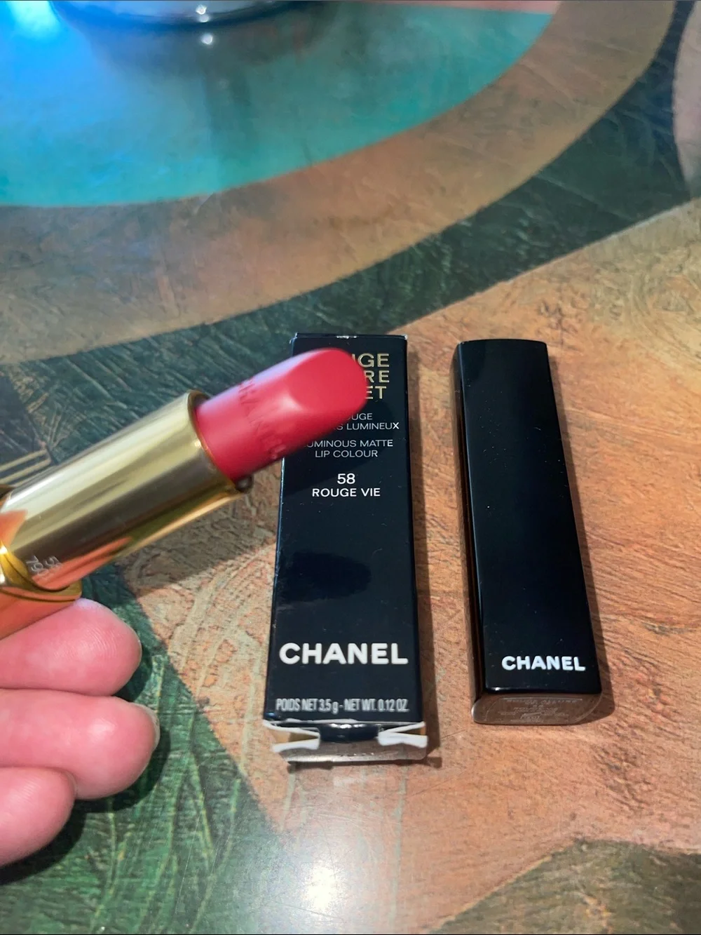 CHANEL Rouge Allure Velvet Lipstick - 58 Rouge Vie . New